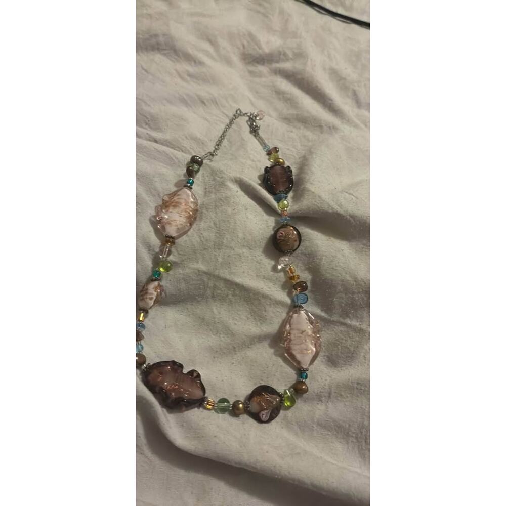 “Lavender Rose” Art Glass Bead Necklace from Premier Designs
Item#53